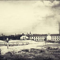 Vaade Ülemiste järve poolt Düna ehk Dvinski kasarmute kohal